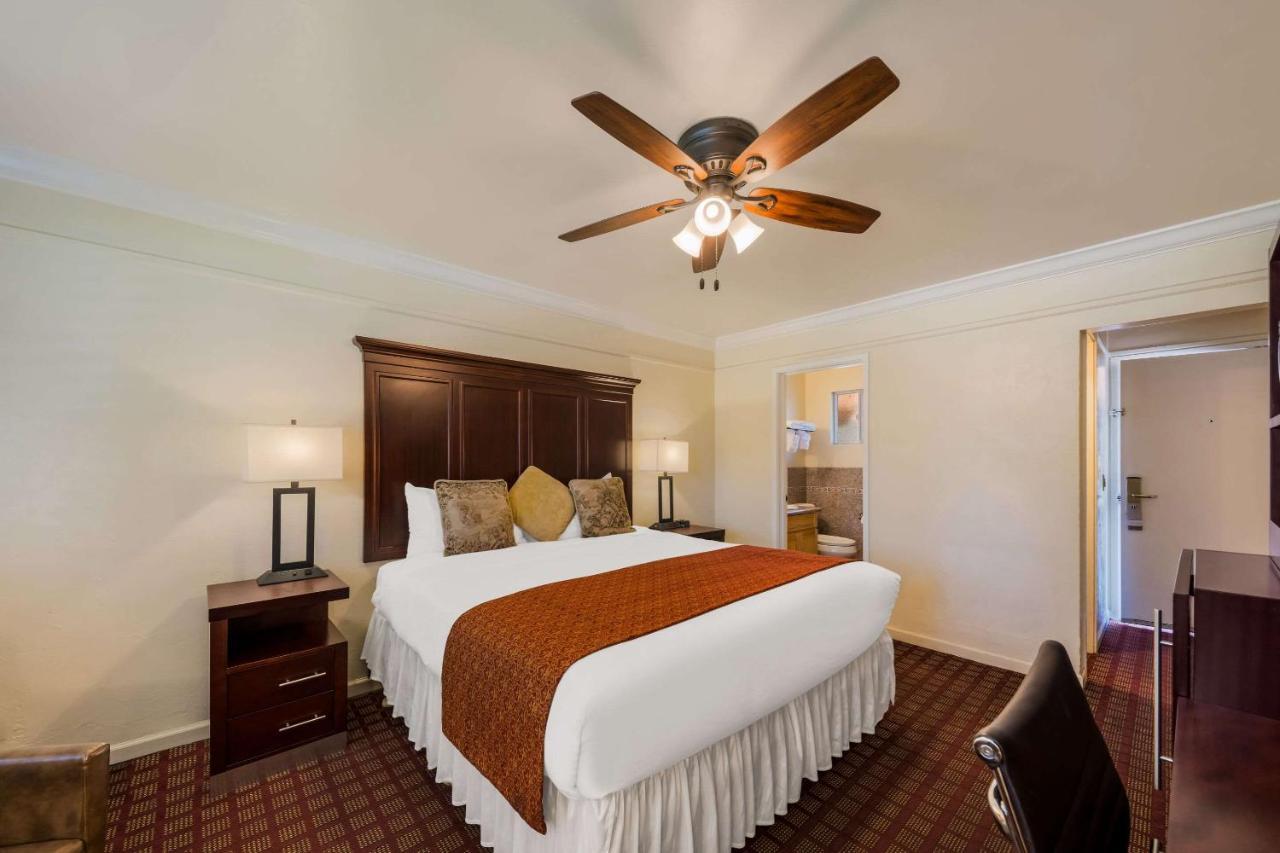 Clarion Collection Carmel Oaks Inn Ngoại thất bức ảnh