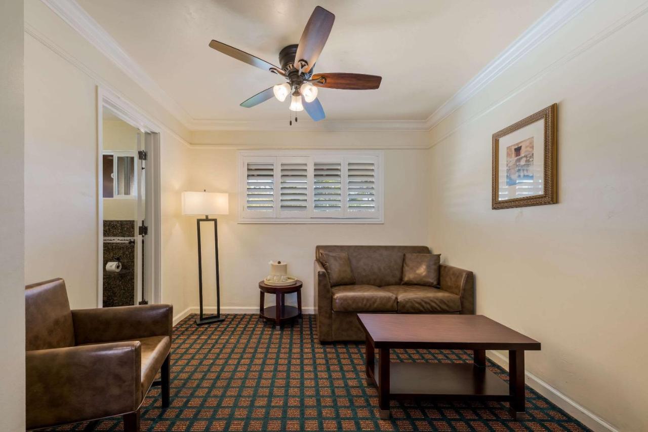 Clarion Collection Carmel Oaks Inn Ngoại thất bức ảnh