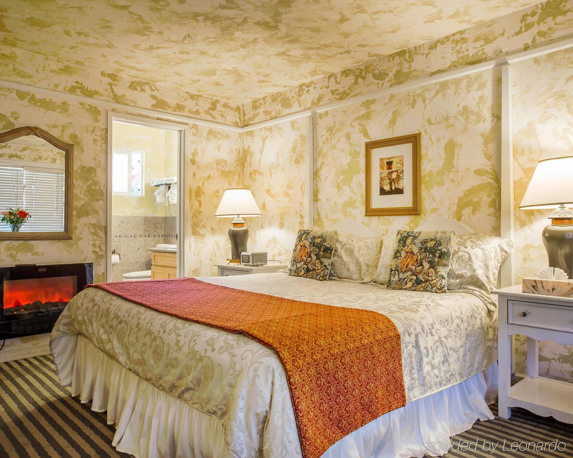 Clarion Collection Carmel Oaks Inn Ngoại thất bức ảnh