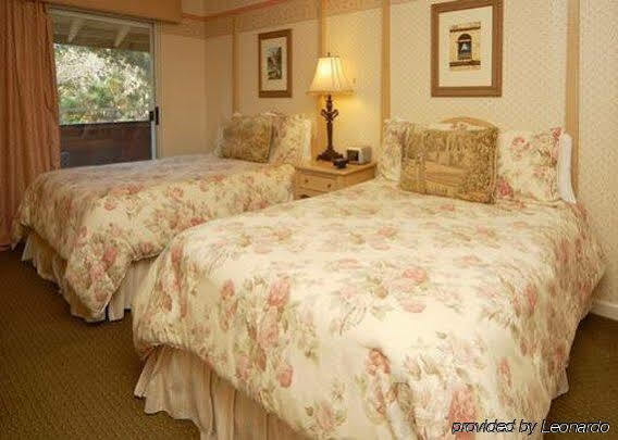 Clarion Collection Carmel Oaks Inn Ngoại thất bức ảnh